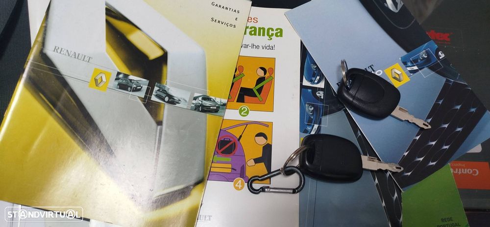 Renault Clio 1.2 16V Billabong - 14