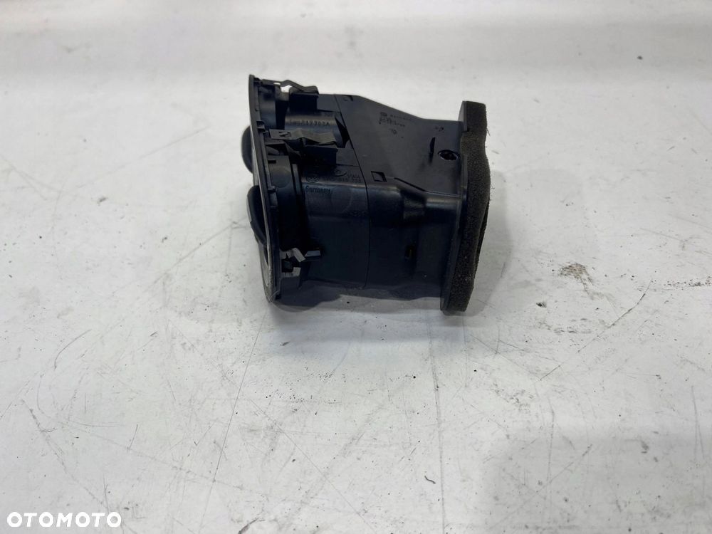 KRATKA NAWIEWU LEWA VW TIGUAN 5N0819703A - 2