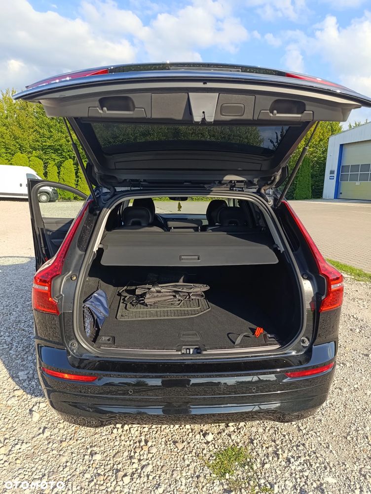 Volvo XC 60 B4 D Momentum Pro - 22