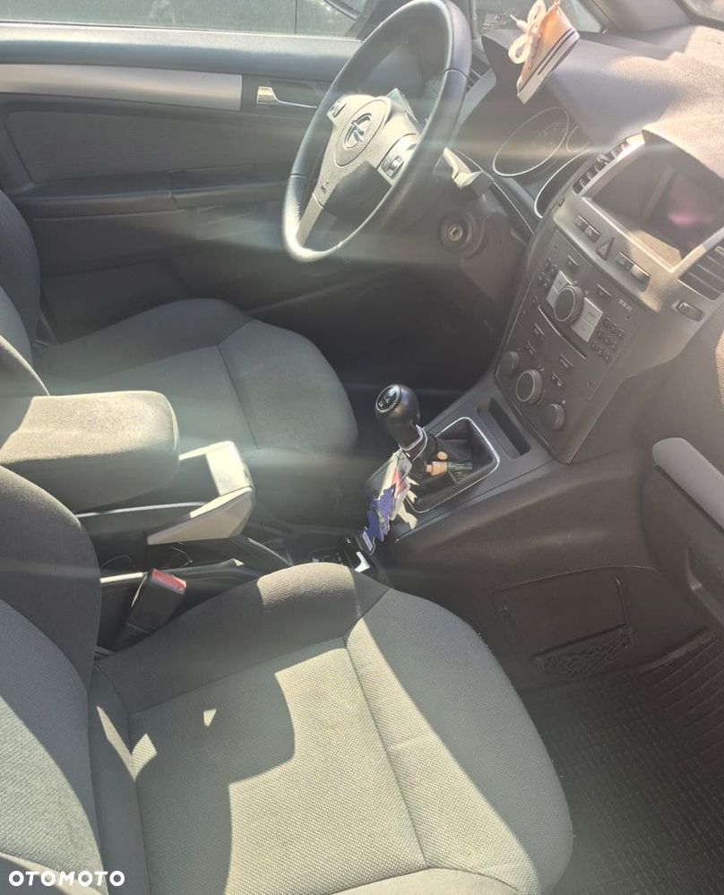 Opel Zafira 1.8 Cosmo - 6