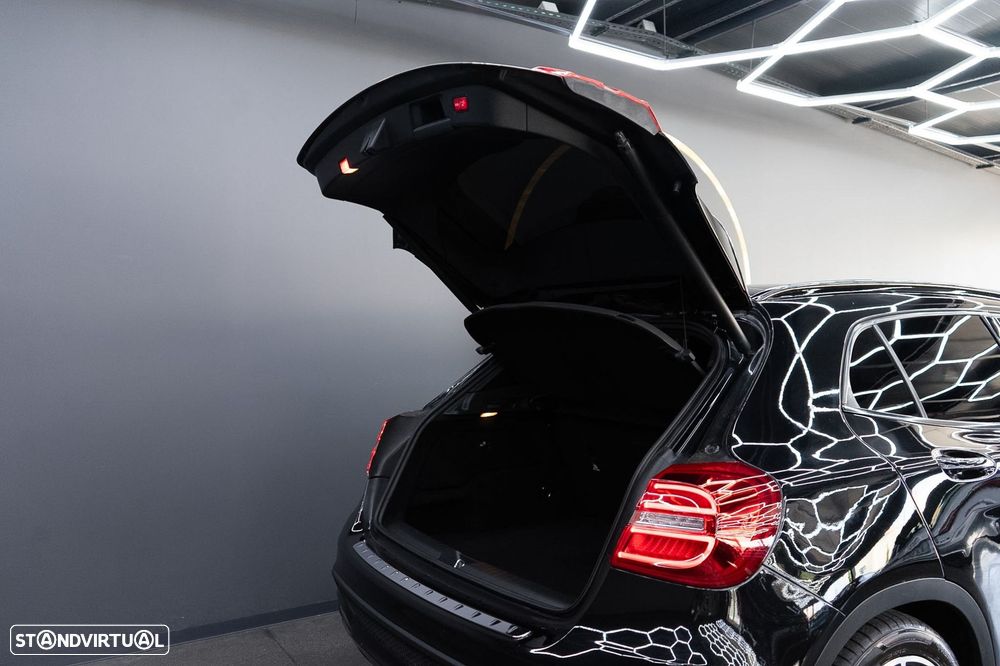 Mercedes-Benz GLA 220 d AMG Line - 19
