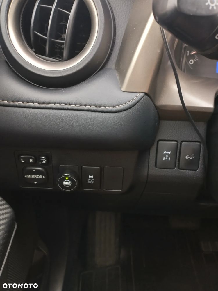 Toyota RAV4 - 10