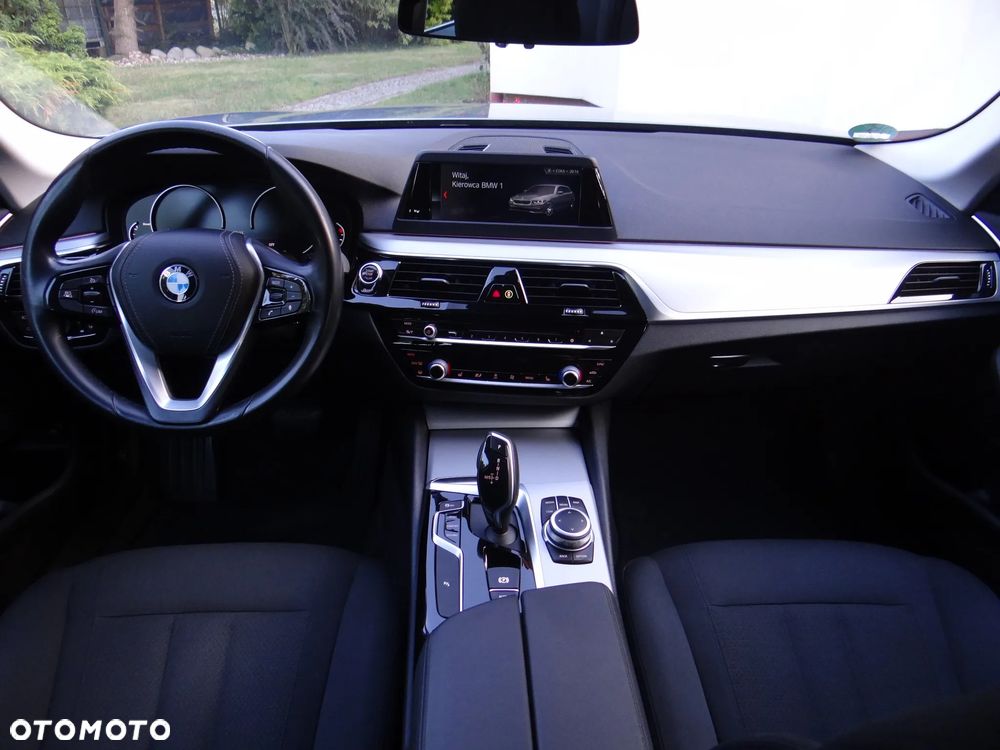 BMW Seria 5 520d - 10