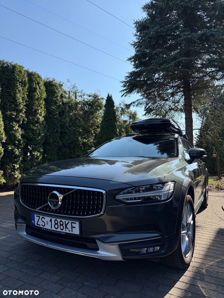 Volvo V90 Cross Country D5 AWD Pro - 34