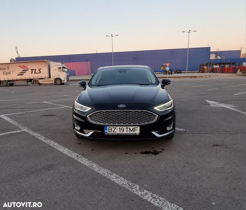 Ford Fusion - 2