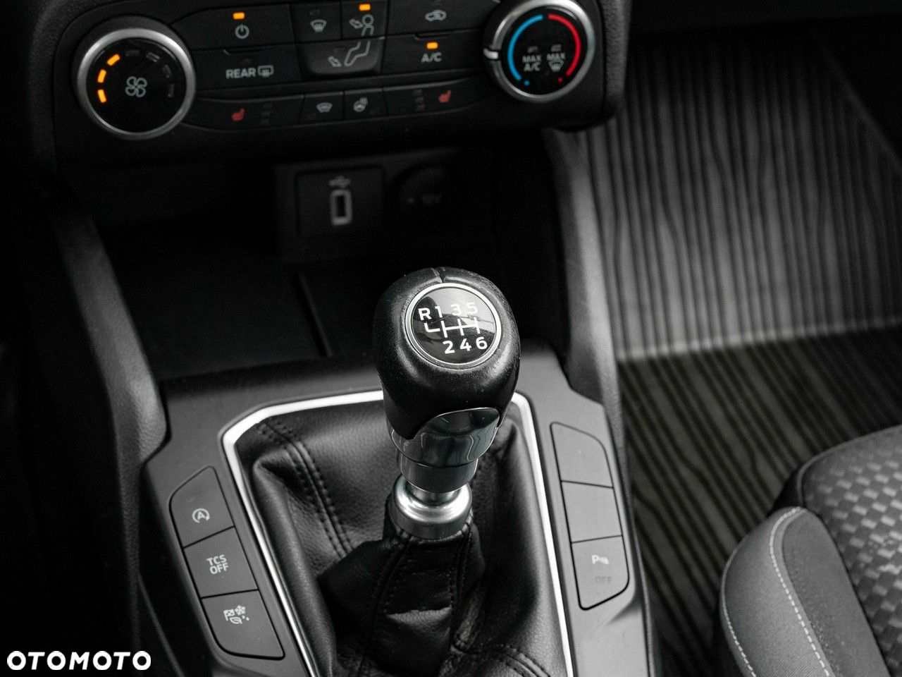 Ford Focus 1.5 EcoBlue Connected - 18