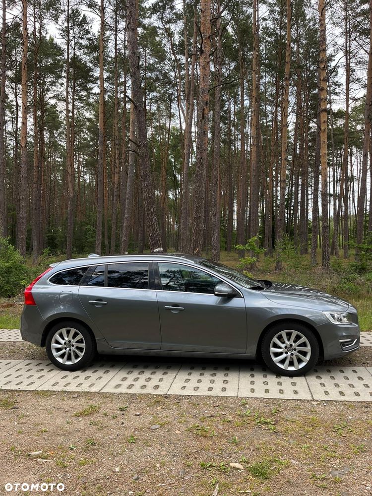 Volvo V60 D3 Summum - 4