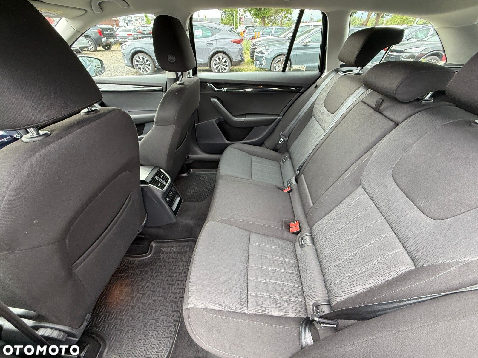 Skoda Octavia 2.0 TDI SCR Style DSG - 25
