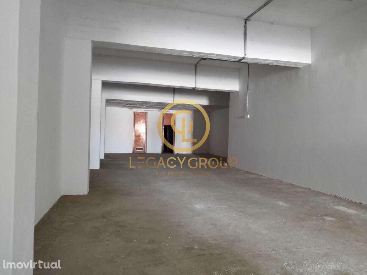 LOJA DE R/C E CAVE EM VENDAS NOVAS - Grande imagem: 5/20