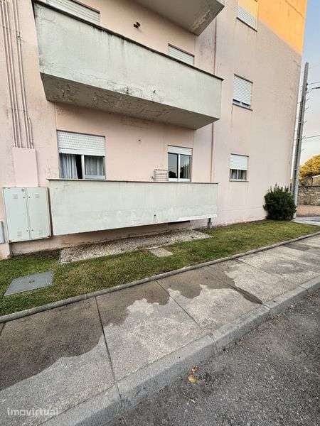 Vendo Apartamento T2 com garagem em Galegos Santa Maria (Barcelos)