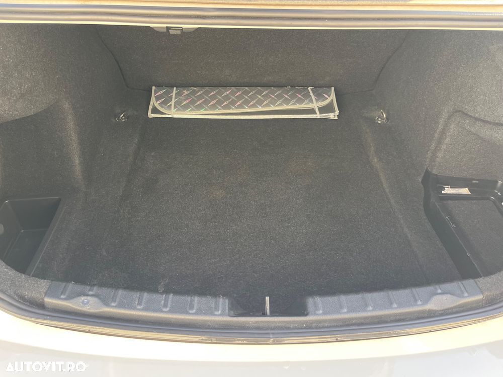 BMW Seria 3 316d - 13