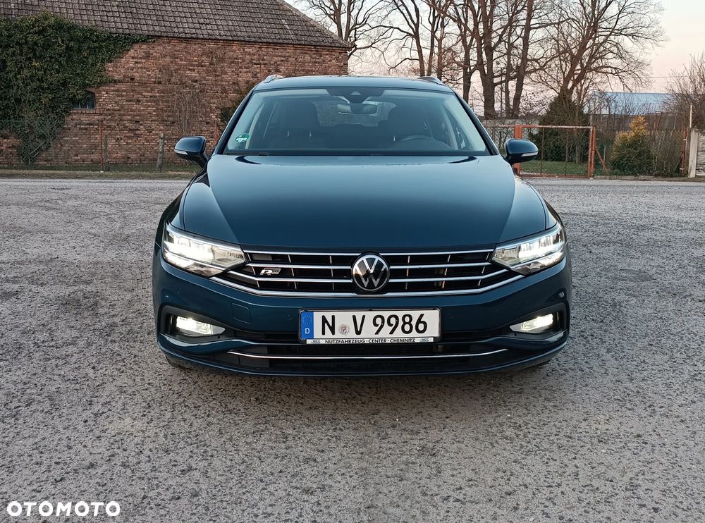 Volkswagen Passat Variant 2.0 TDI SCR DSG Business - 24