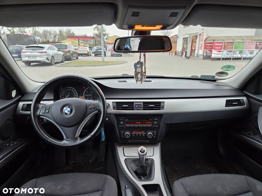 BMW Seria 3 - 16