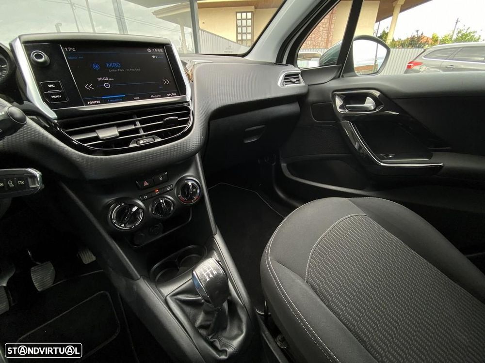Peugeot 208 1.6 BlueHDi Style - 6