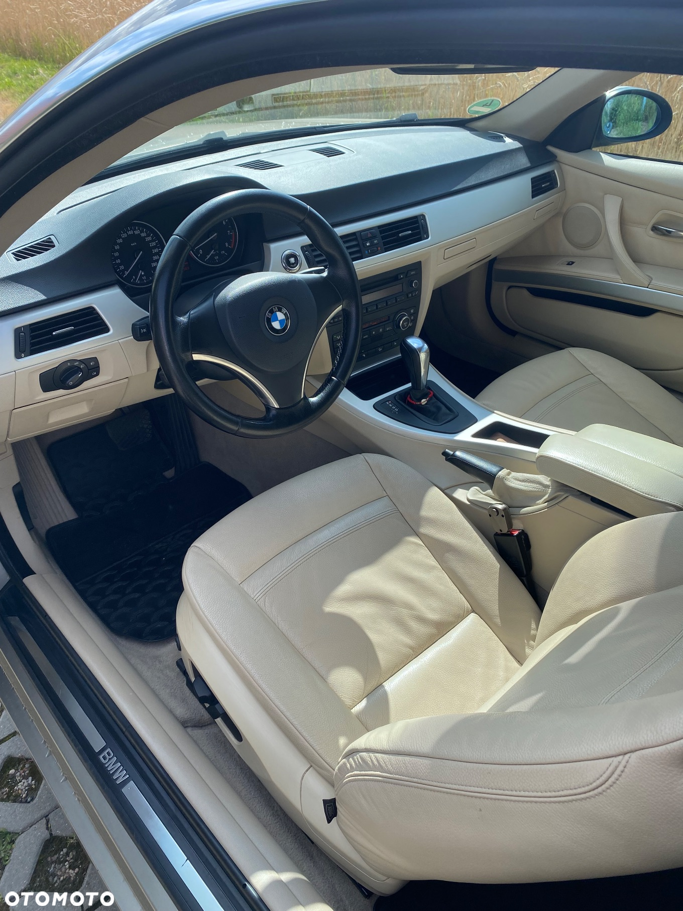 BMW Seria 3 325i xDrive Coupe - 12