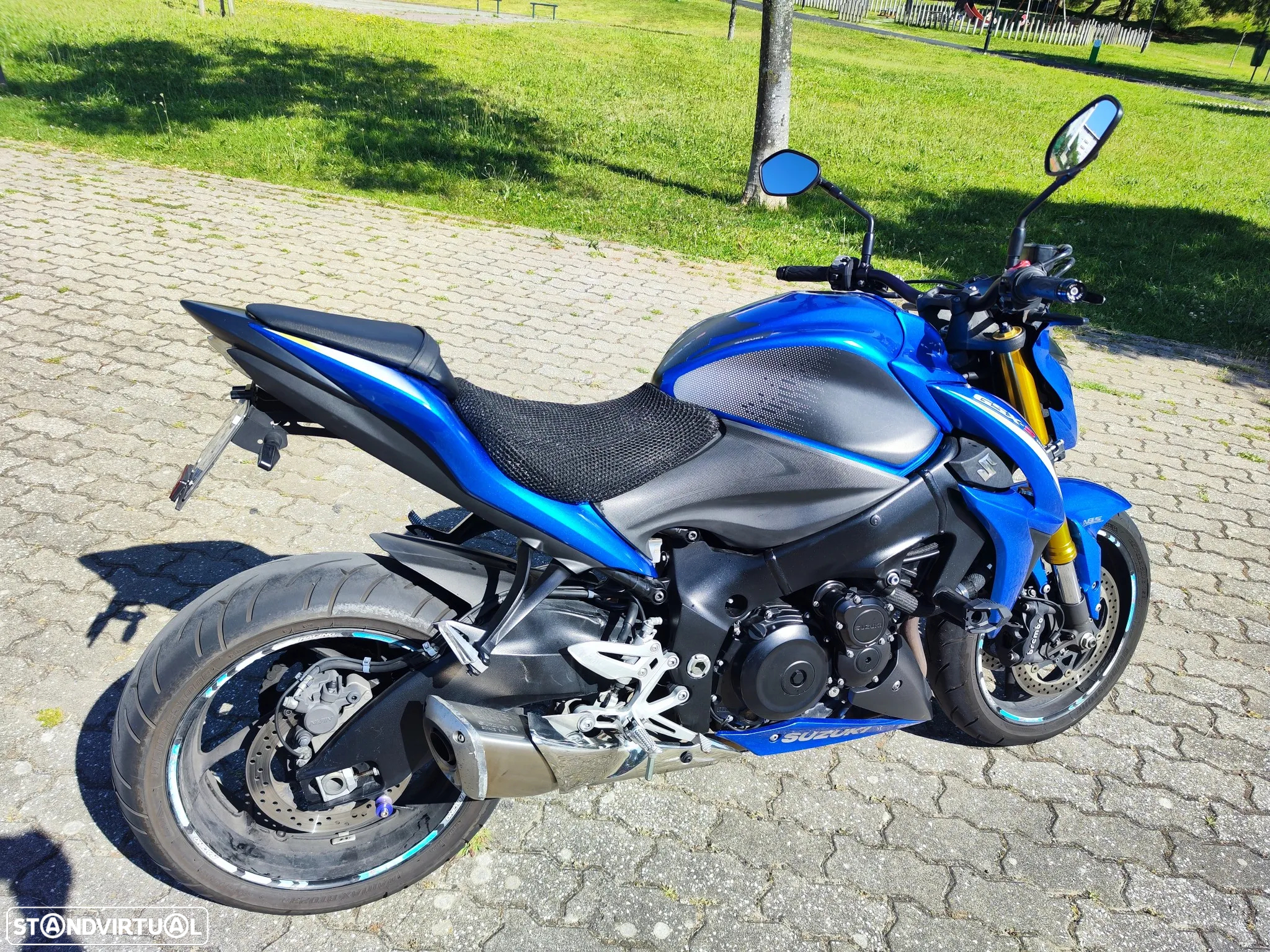 Suzuki GSX S 1000 - 6