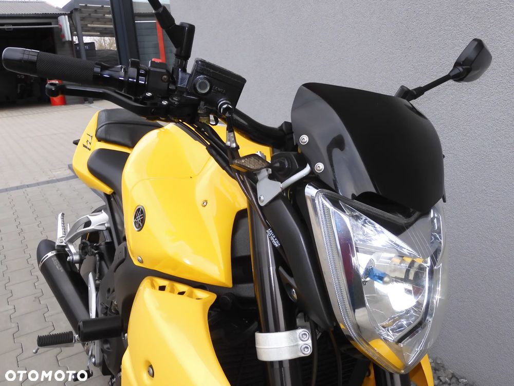 Yamaha FZ - 2