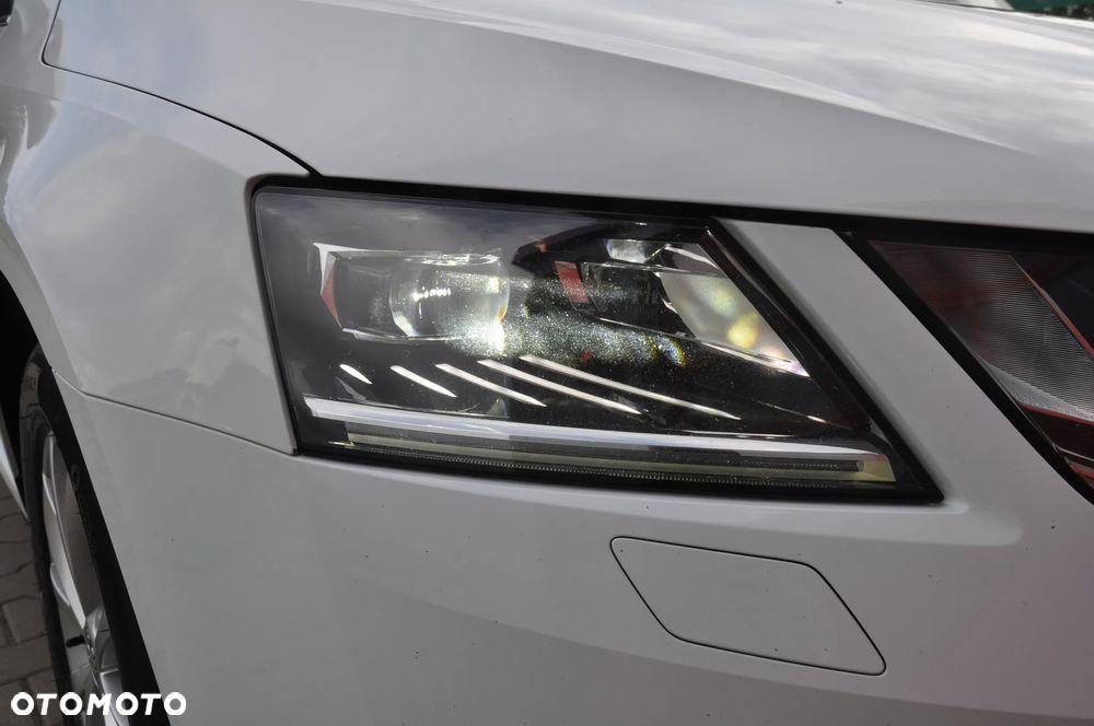 Skoda Octavia 2.0 TDI Edition DSG - 22