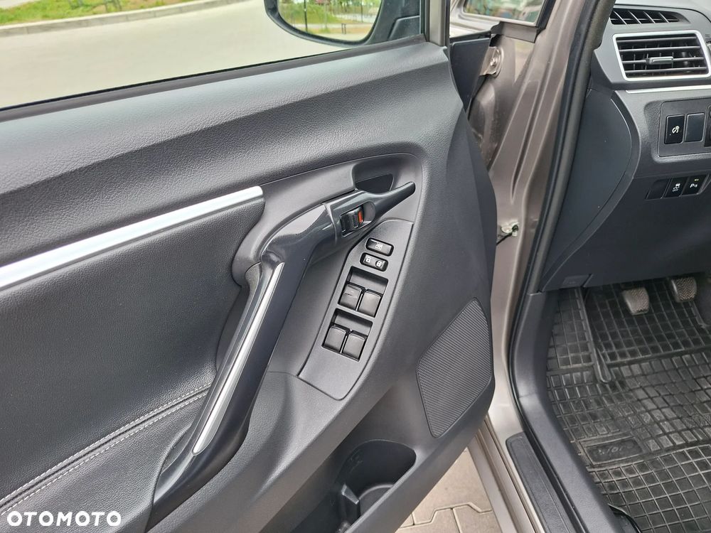 Toyota Verso 1.8 5-Sitzer Executive - 17