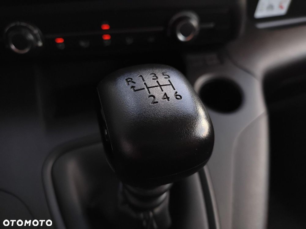 Toyota Proace City - 15