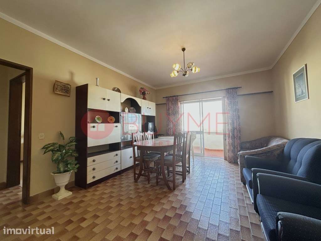 Apartamento T1 com Vista Panorâmica no Centro de Quarteira - Grande imagem: 2/12