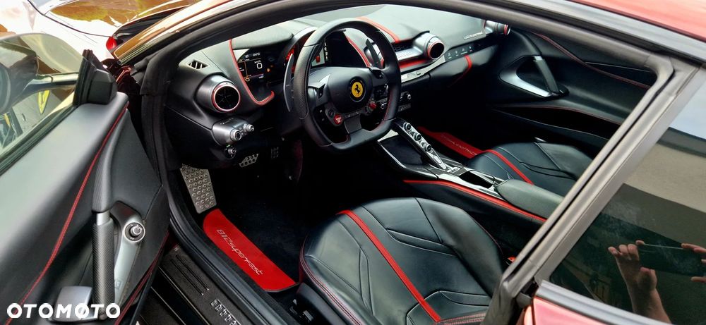 Ferrari 812 Superfast - 16