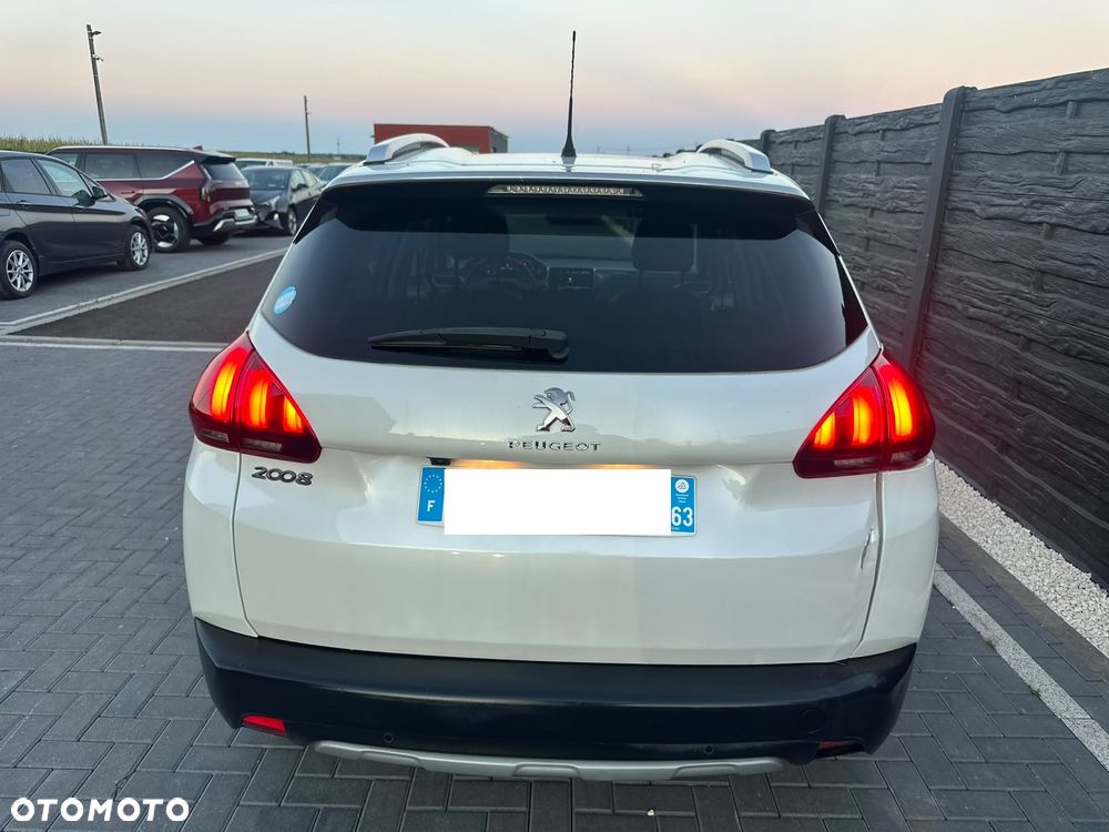 Peugeot 2008 PureTech 110 Stop&Start EAT6 Allure - 22