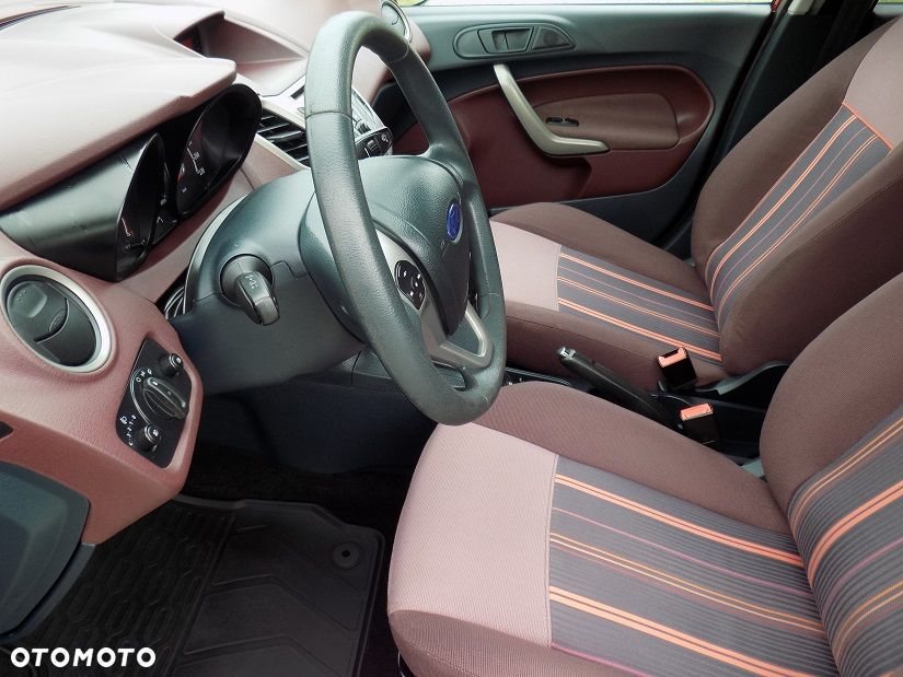 Ford Fiesta 1.4 Champions Edition - 19
