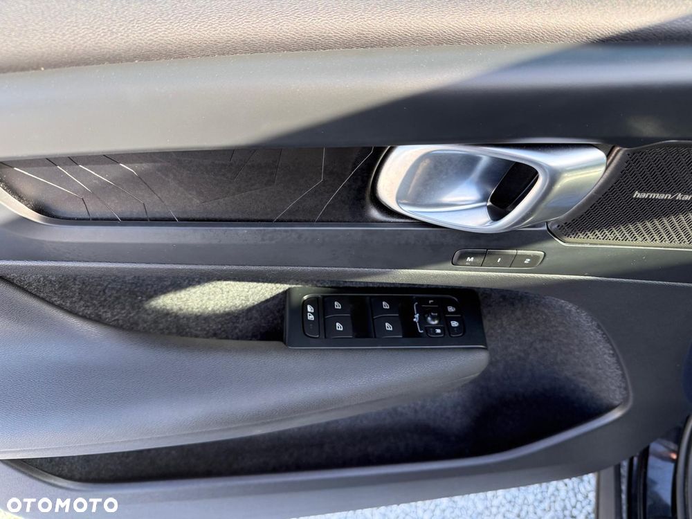 Volvo XC 40 T4 Recharge DKG Plus Dark - 19