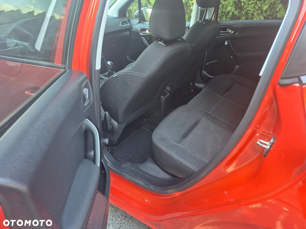 Peugeot 208 PureTech 82 Start & Stop Style - 17