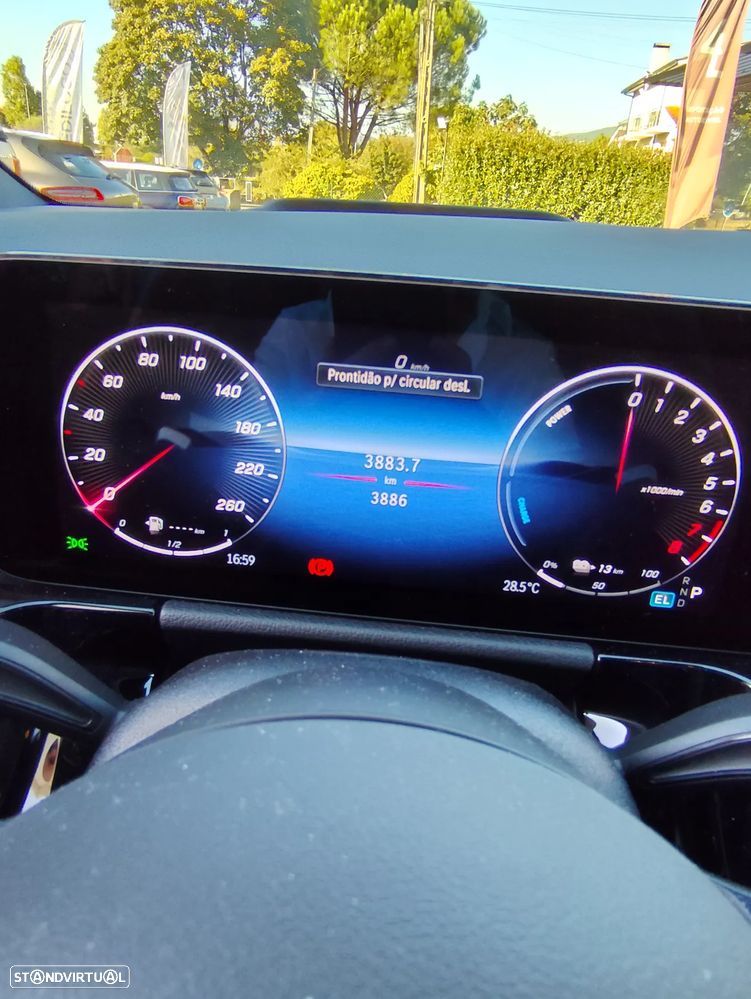 Mercedes-Benz GLA 250 e AMG Line - 13