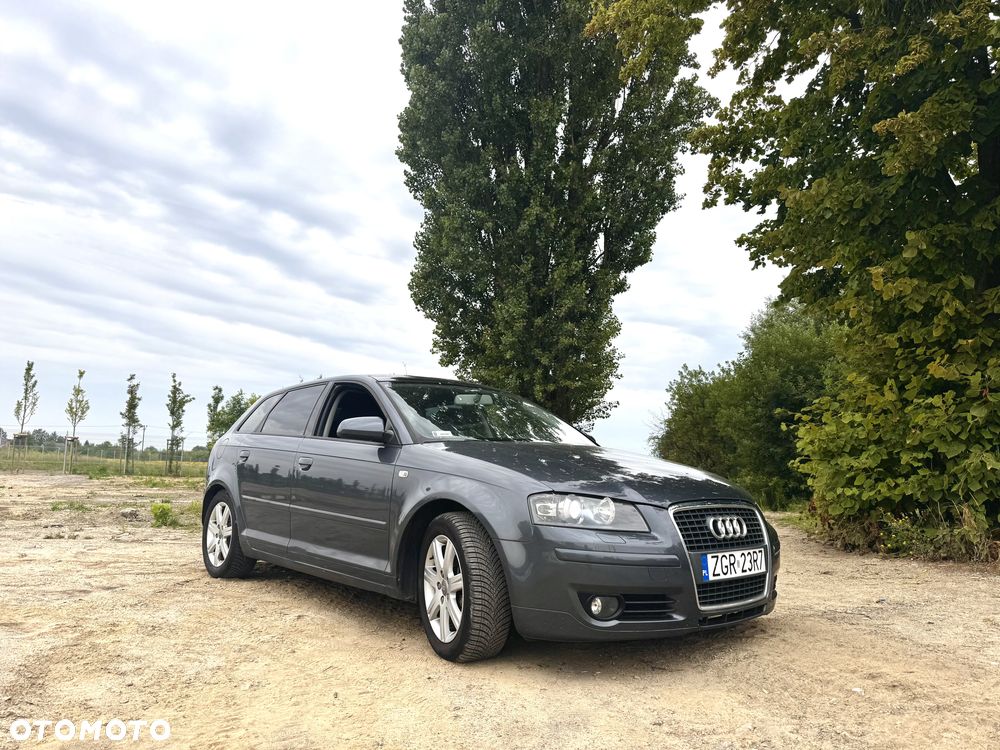 Audi A3 Sportback 2.0 FSI Ambiente Tiptr - 2