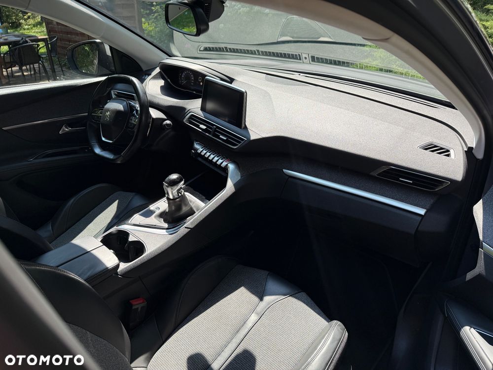 Peugeot 3008 1.5 BlueHDi Allure S&S - 14