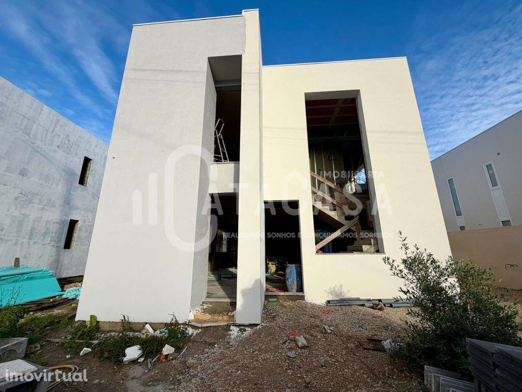 Moradia T3+1 Isolada NOVA em Aguada de Cima - Grande imagem: 3/14