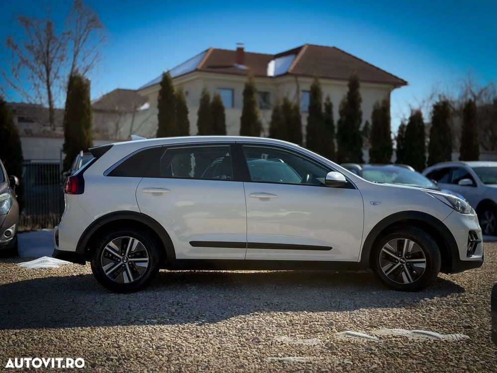 Kia Niro 1.6 GDI HEV 2WD OPF Aut. Edition 7 - 6