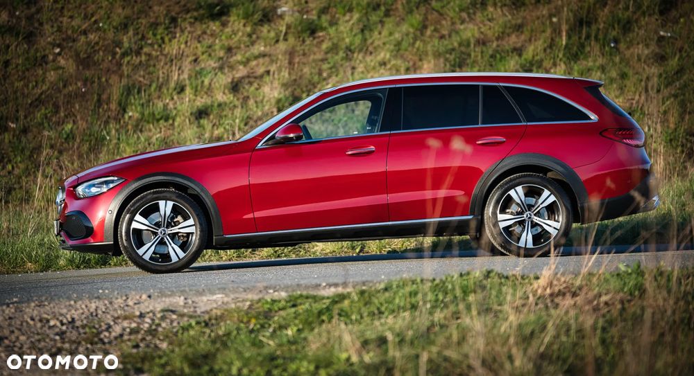 Mercedes-Benz Klasa C 220 d mHEV 4-Matic All-Terrain Avantgarde - 3