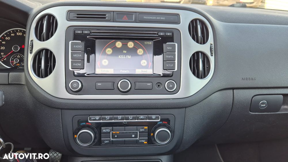 Volkswagen Tiguan - 9
