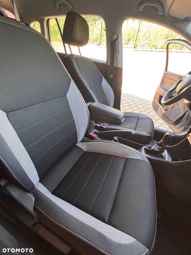 Skoda RAPID 1.2 TSI Ambition - 12