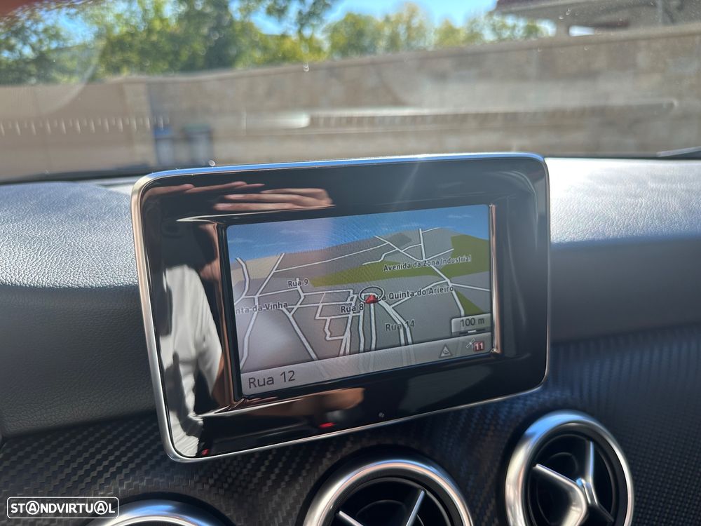 Mercedes-Benz A 180 d AMG Line - 15