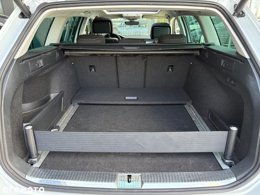 Volkswagen Passat - 19