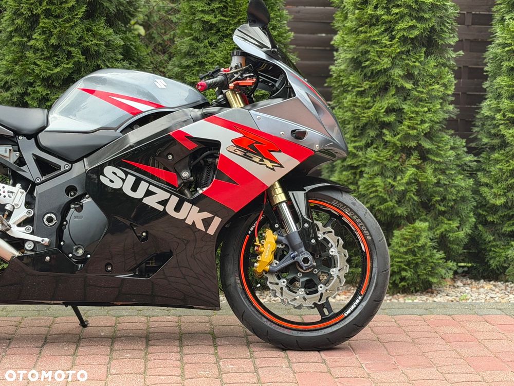 Suzuki GSX-R - 10