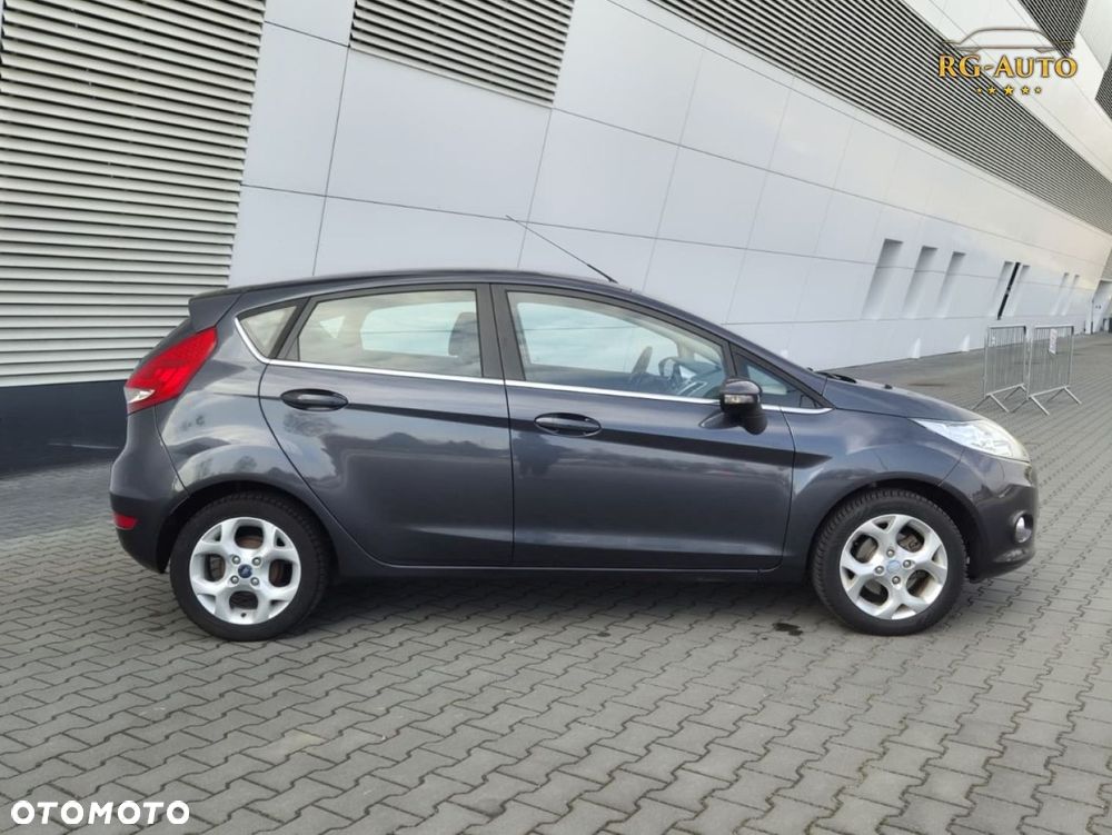 Ford Fiesta - 5