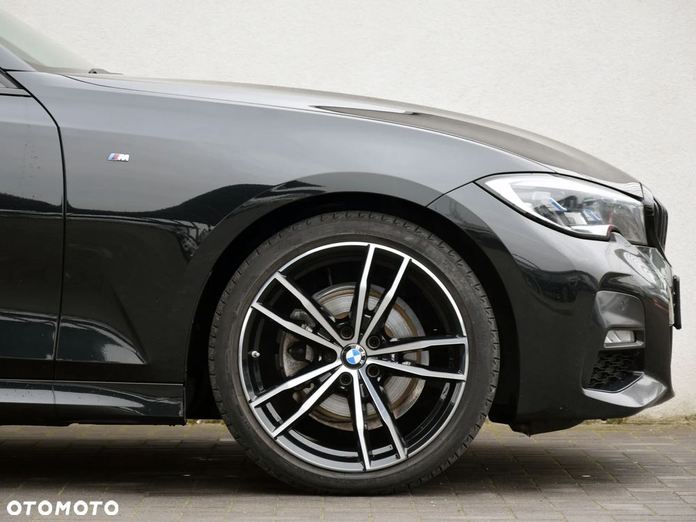 BMW Seria 3 320d xDrive Edition M Sport Shadow - 8