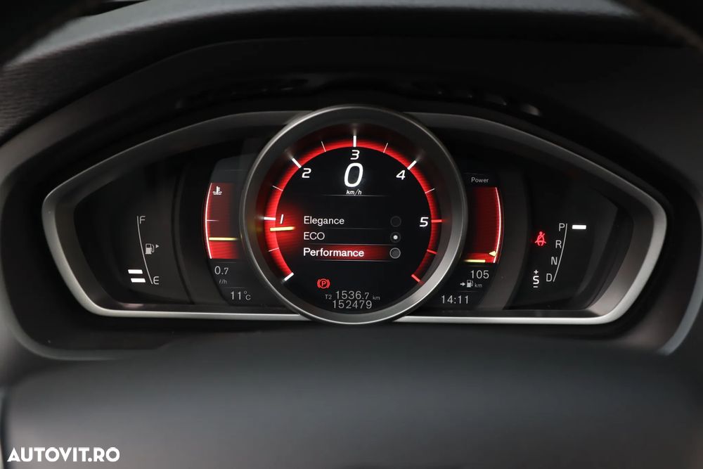 Volvo V40 D3 Geartronic RDesign - 29