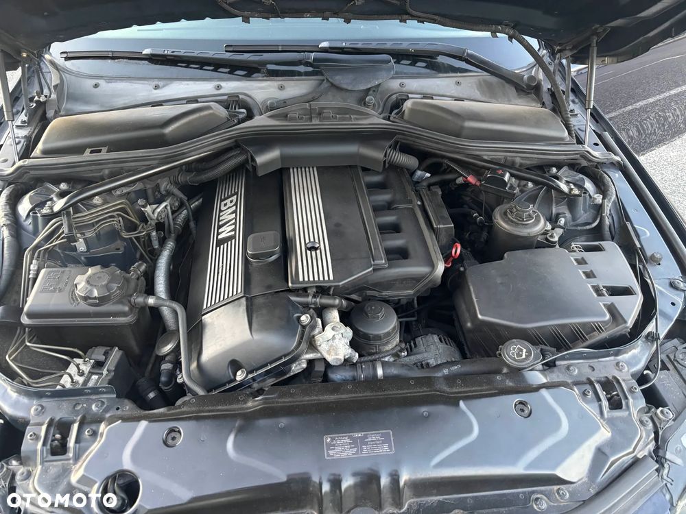 BMW Seria 5 525i - 15