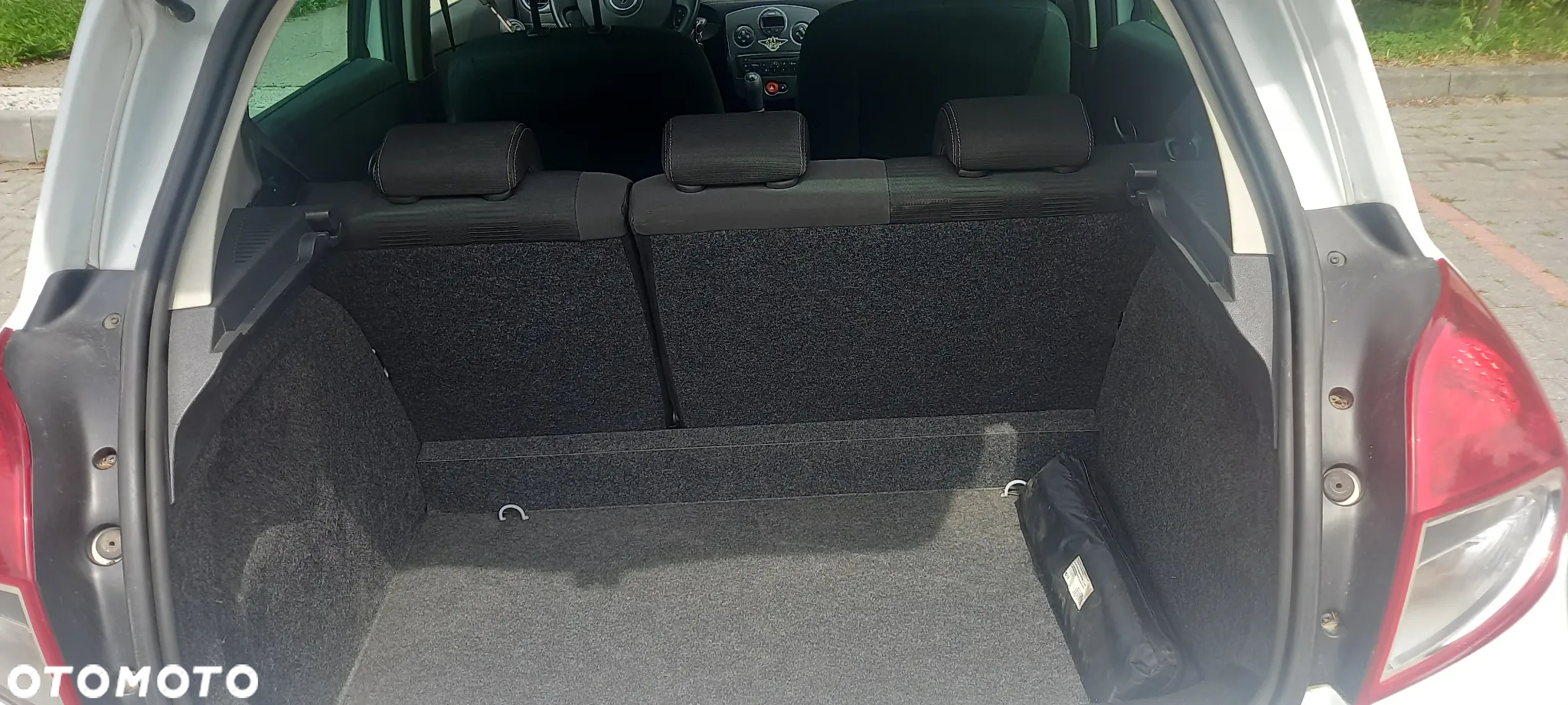 Renault Clio 1.2 16V Dwudziestka - 6