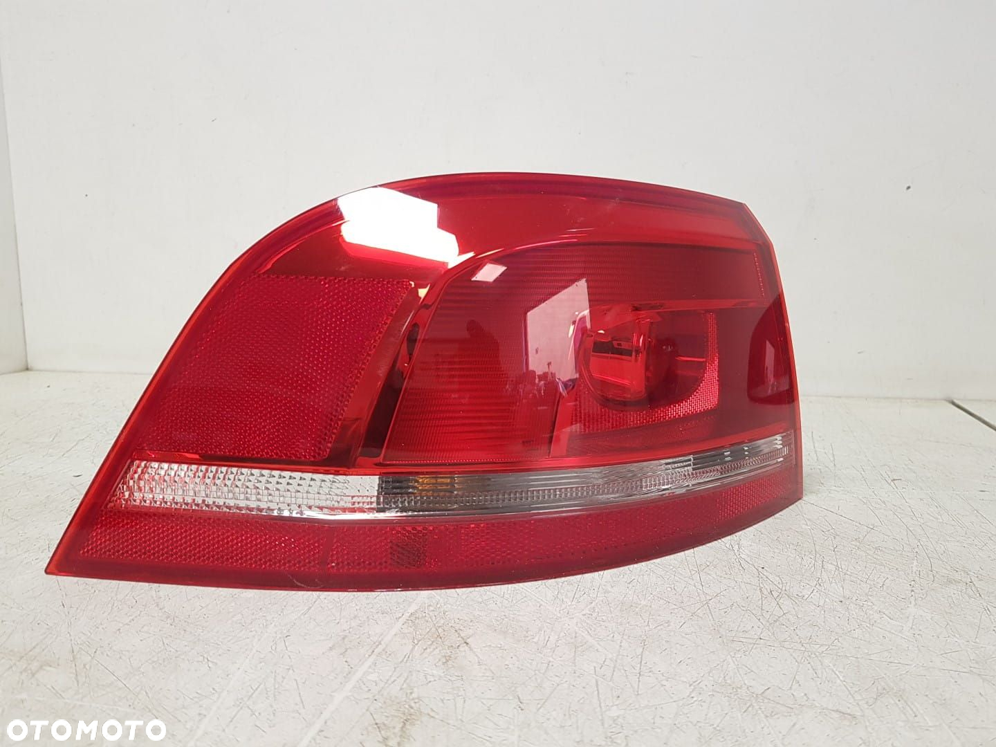 LAMPA TYLNA LEWA TYŁ BŁOTNIK VW PASSAT KOMBI VARIANT B7 10-14r 3AF945095A - 3