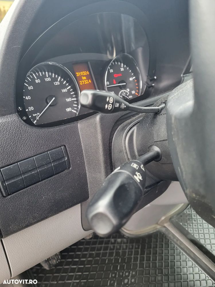 Mercedes-Benz Sprinter - 13