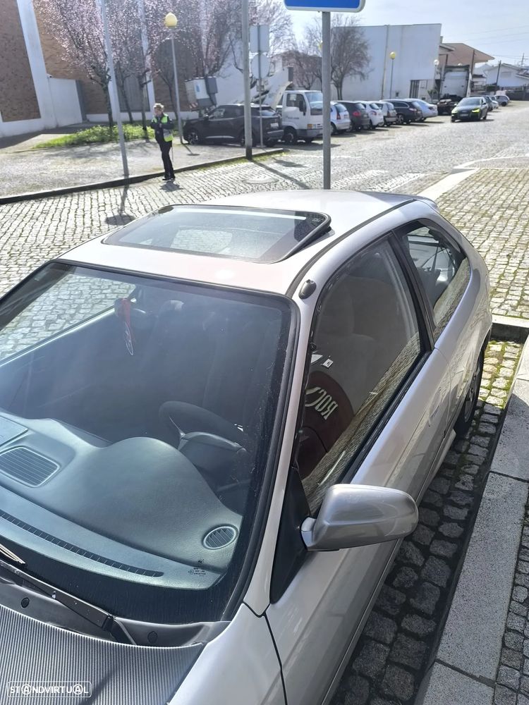 Honda Civic 1.4i S - 4