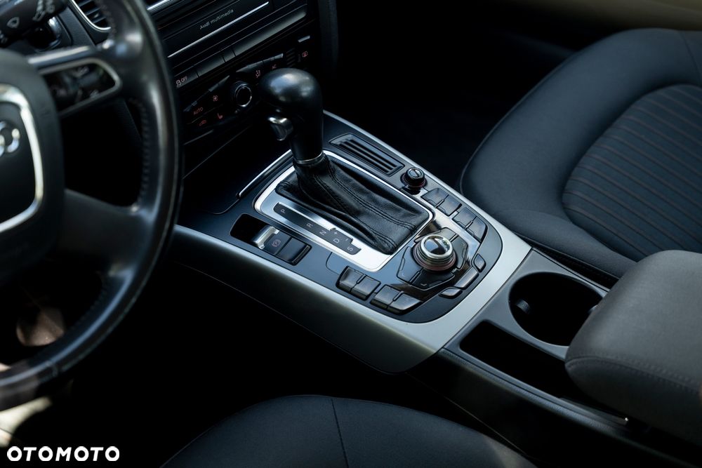 Audi A4 Avant 2.0 TDI Multitronic - 9